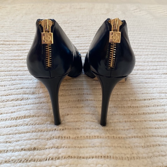 NWOT Liz Zipper Heel by Ann Taylor Size 7 1/2 - Picture 3 of 7